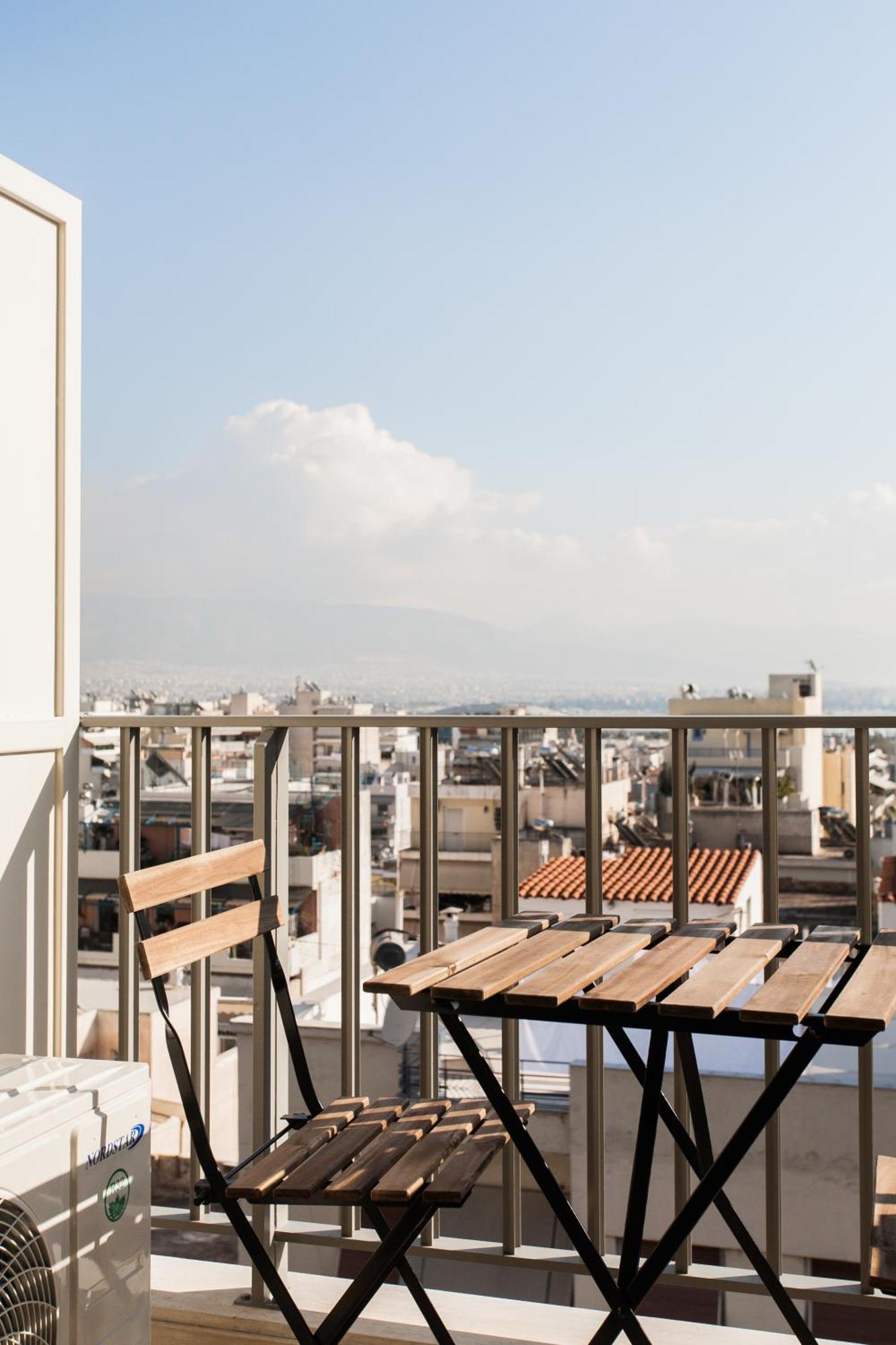 Wyz Aparthotel Pireo
